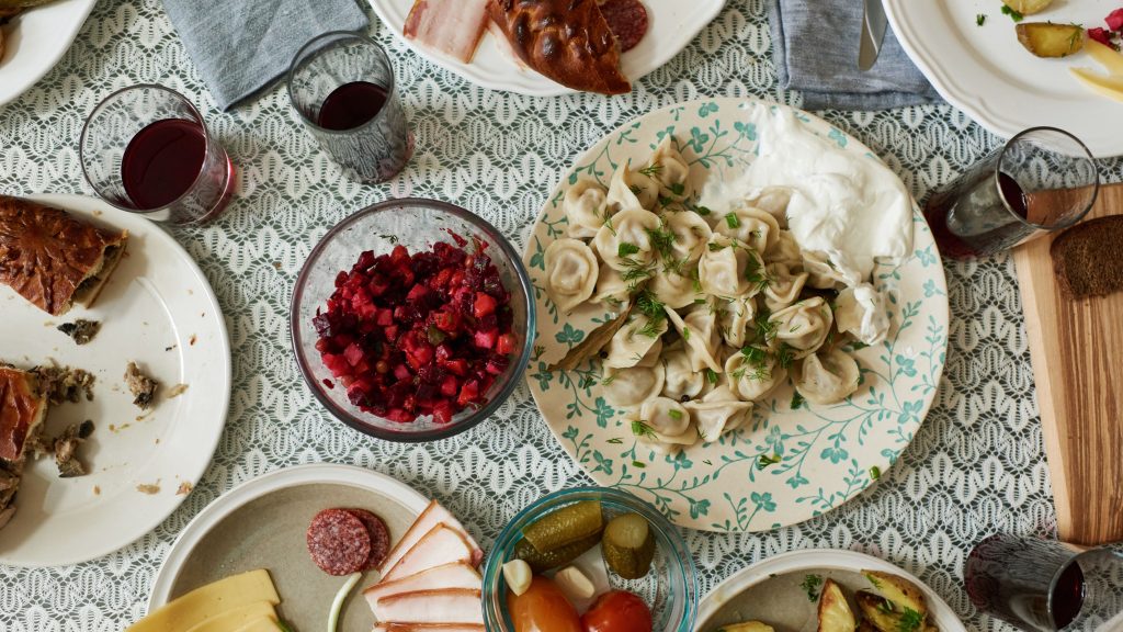 Discovering Russian Cuisine: Tradition, Flavor, and Culture