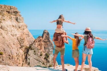 Family Travel Guide: Plan the Perfect Family Tour